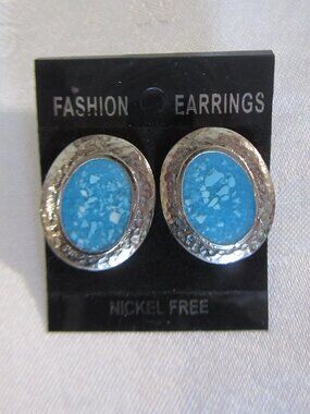 Pierced Earrings Silver colour Heavier Metal